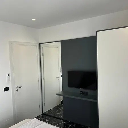 Horizon Boutique - Free Pool Access Apartment *