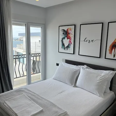 Apartment Horizon Boutique - Free Pool Access *