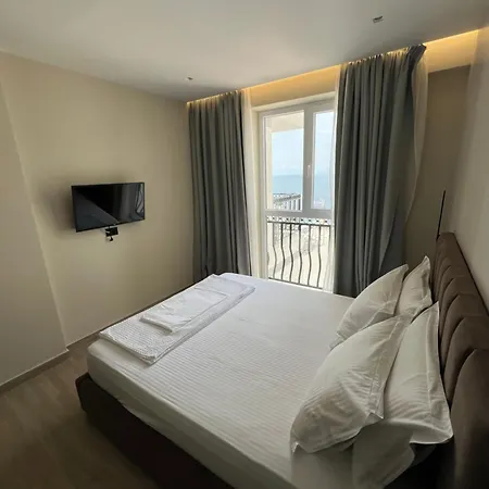 Horizon Boutique - Free Pool Access Sarandë