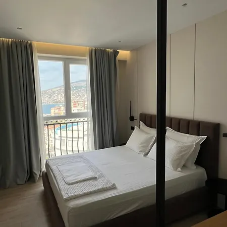 Horizon Boutique - Free Pool Access *