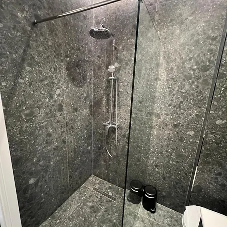 Horizon Boutique - Free Pool Access *
