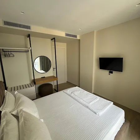 Horizon Boutique - Free Pool Access * Saranda