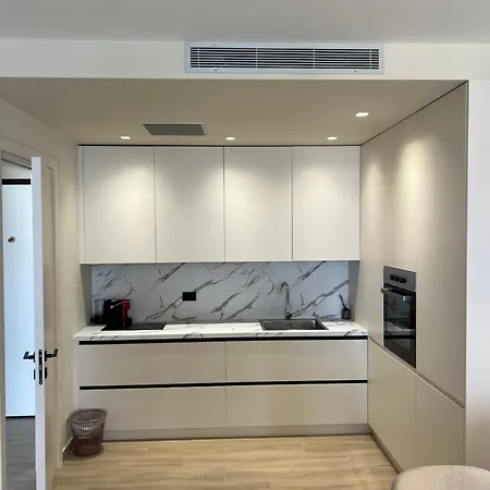 Horizon Boutique - Free Pool Access Apartment *